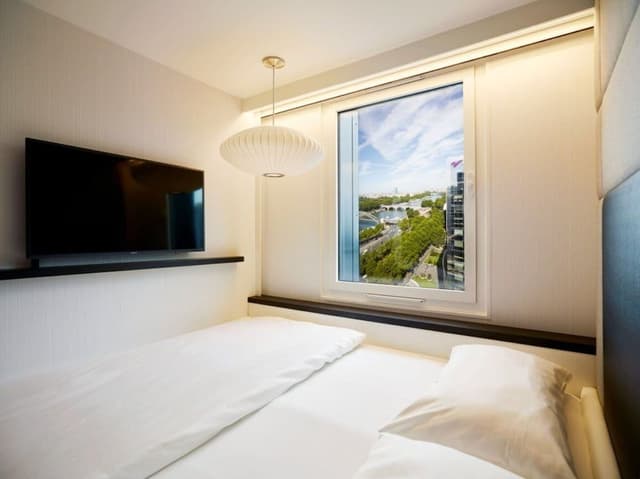 Premium Room, 1 King Bed (View)