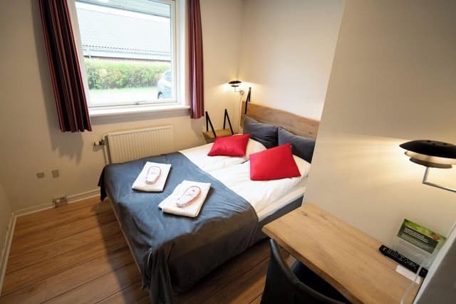 Economy Room