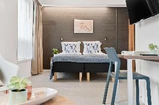 FAMILY ROOM STANDARD