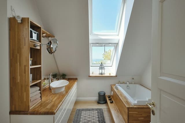Orange Deluxe Suite