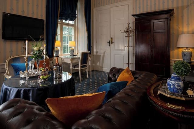 Royal Room