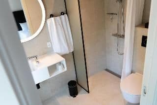 DOUBLE TWO BEDS
