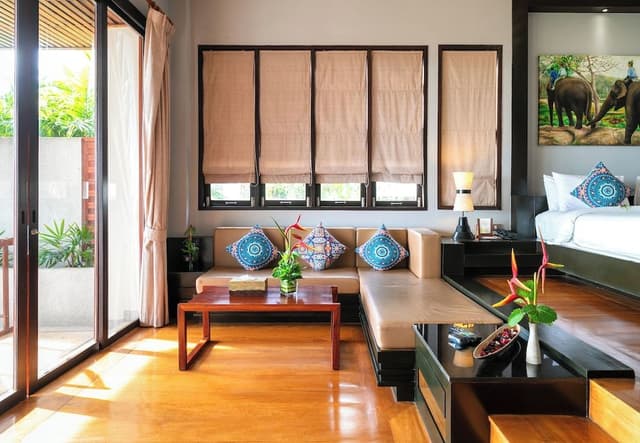 Grand Thai with Natural Ocean View & Spa Bath
