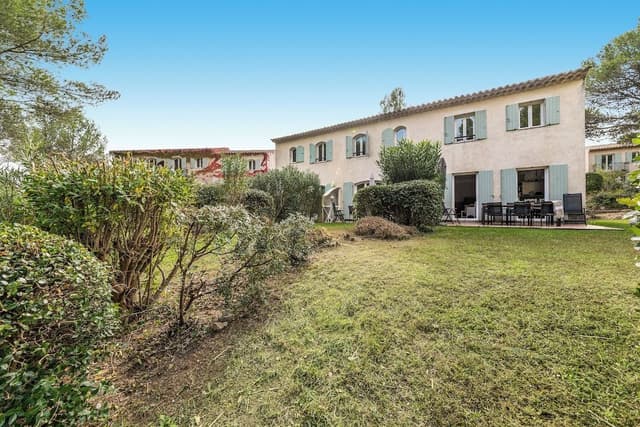 House 8 people - 2 bedrooms + 1 sleeping alcove - Duplex - Garden - Taillades district