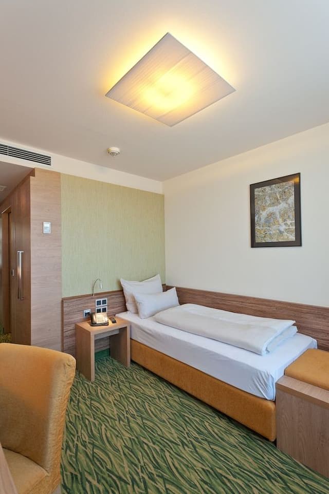 Economy Single Room, Non Smoking