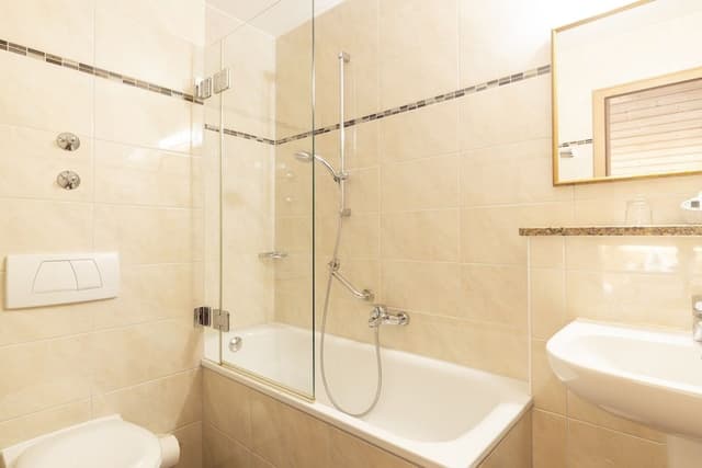 Standard Apartment, 1 King Bed, Balcony, Garden View (Single Use)