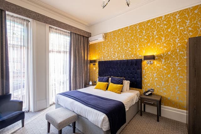 Superior Family Room (2adults + 1 children) with Air Conditioning