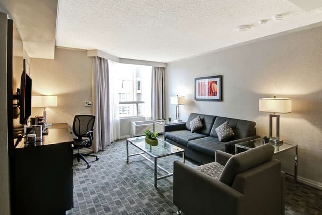 Deluxe Suite, 1 King Bed, Non Smoking, Kitchen