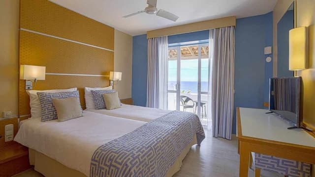 Family Room with Sea View