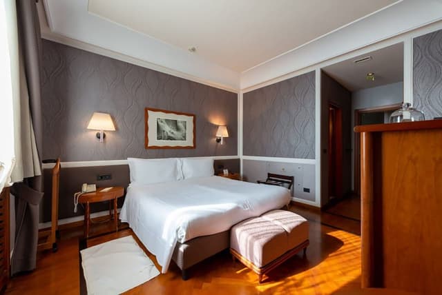 Classic Room (Small)