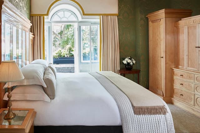 1 Bedroom Suite