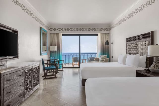 DELUXE 2 QUEEN BEDS OCEANFRONT BALCONY