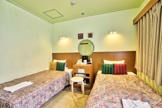 Economy Room