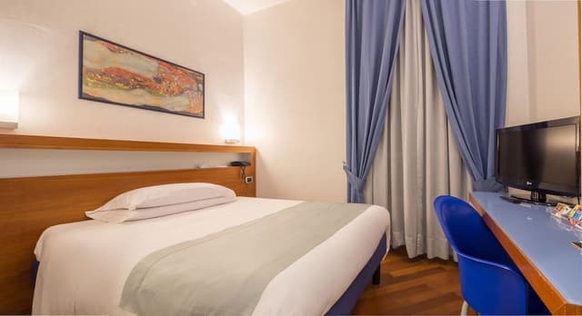 Standard Room, 1 Double Bed (Bed is French Bed)