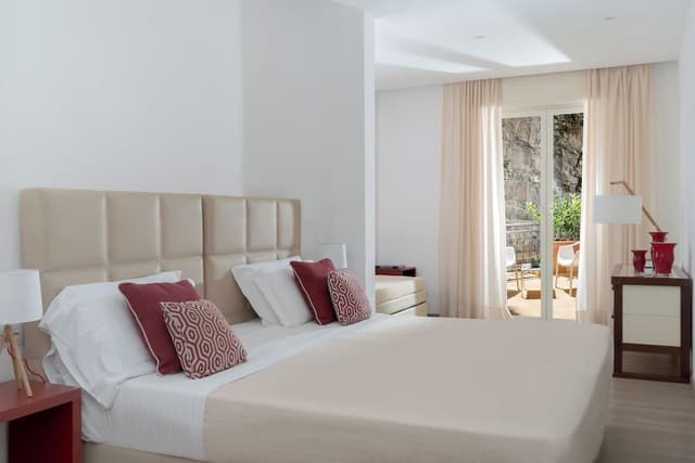 Family Room, Balcony