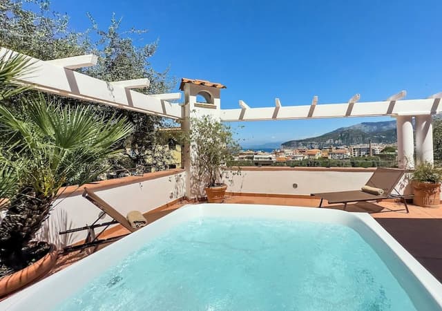 Classic Suite, Terrace, Pool View