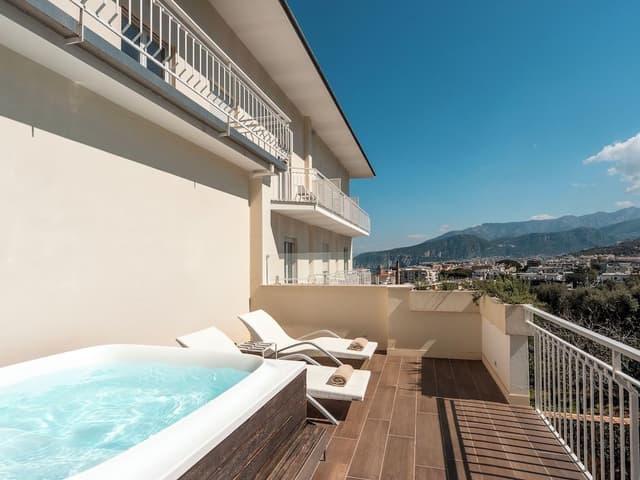 Comfort Suite, Terrace, City View