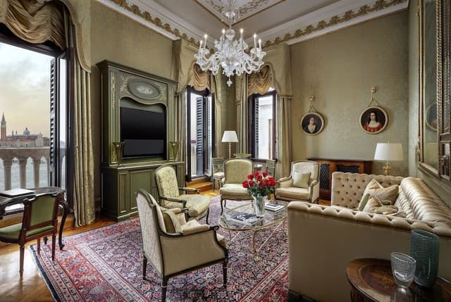 Signature Suite