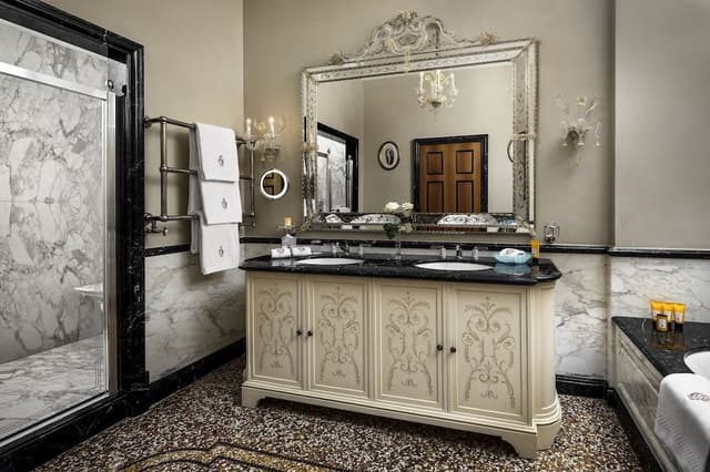 Signature Suite