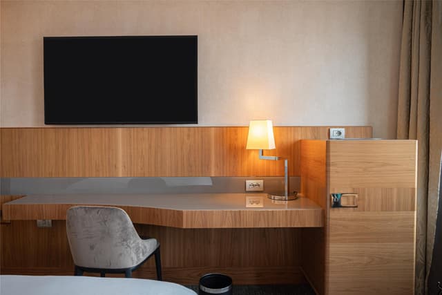 QUEEN DELUXE ROOM