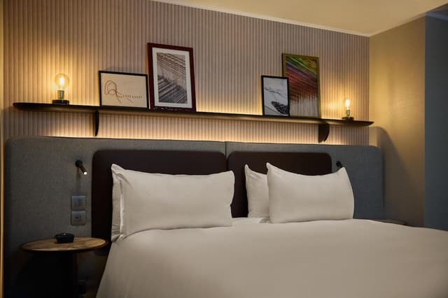 Executive Room, 1 King Bed (Deluxe)