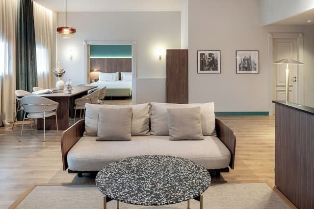 The Level Presidential Suite and Lounge Access (3AD)