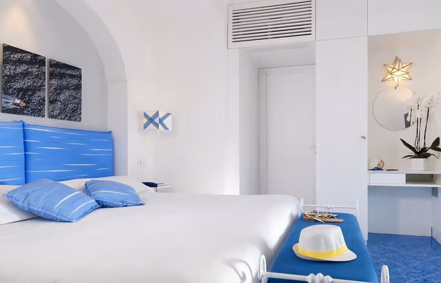 Attic Room and 60sm Terrace Solarium, Sea View