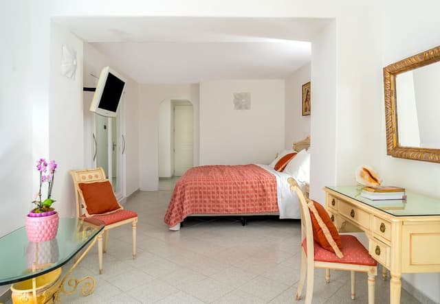 Deluxe Double or Twin Room, Partial Sea View
