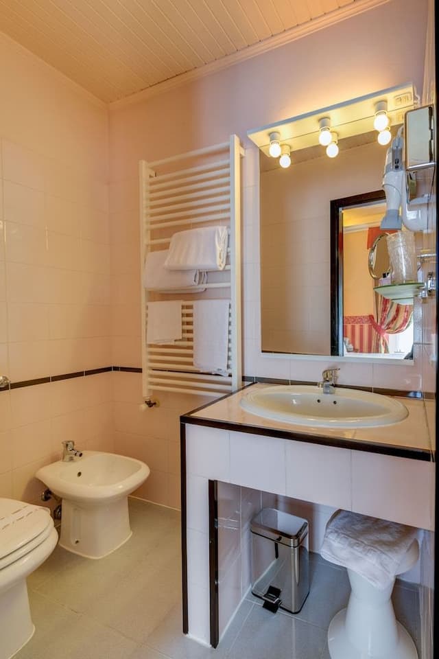 Basic Triple Room