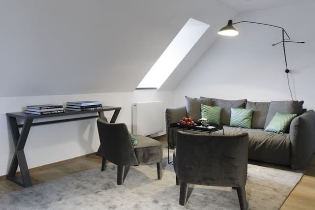Suite (500)