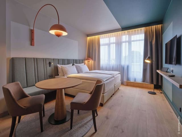 Superior Studio, River View