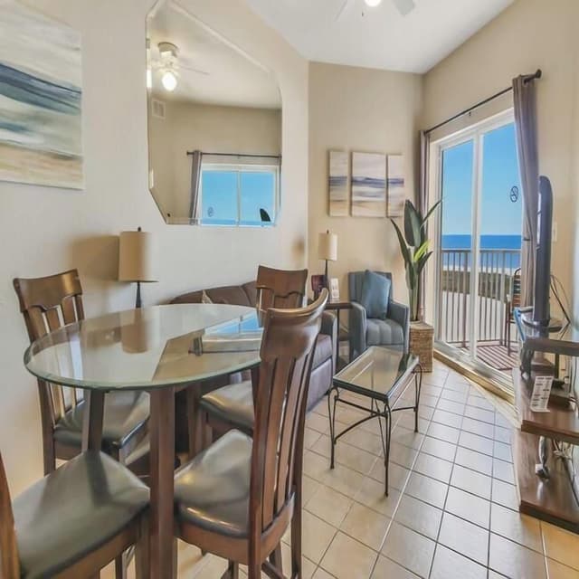 Family Condo, 2 Bedrooms, Balcony, Beach View (Gulf Front)