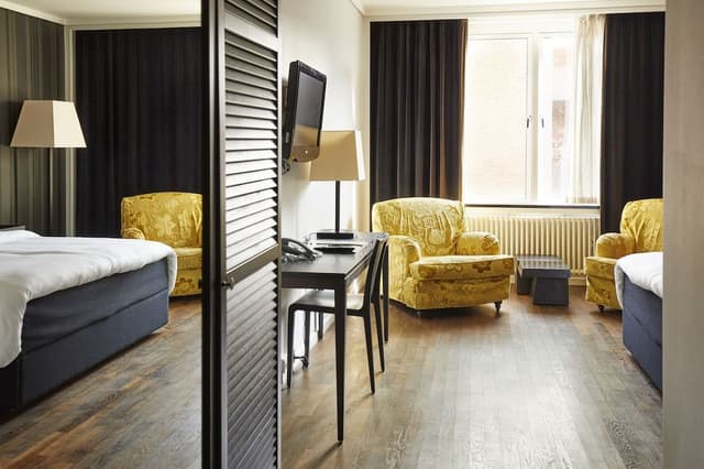 Standard Room, 1 Queen Bed
