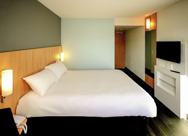 Triple Room, Multiple Beds