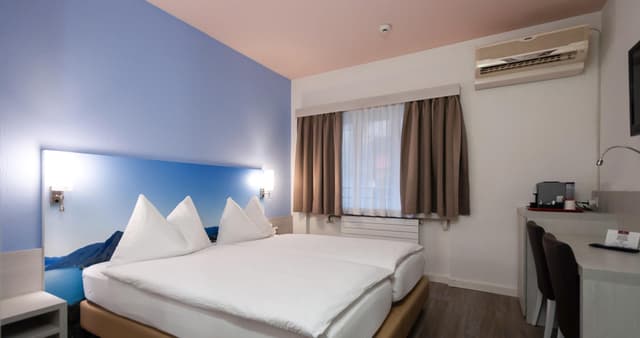 Comfort Twin Room