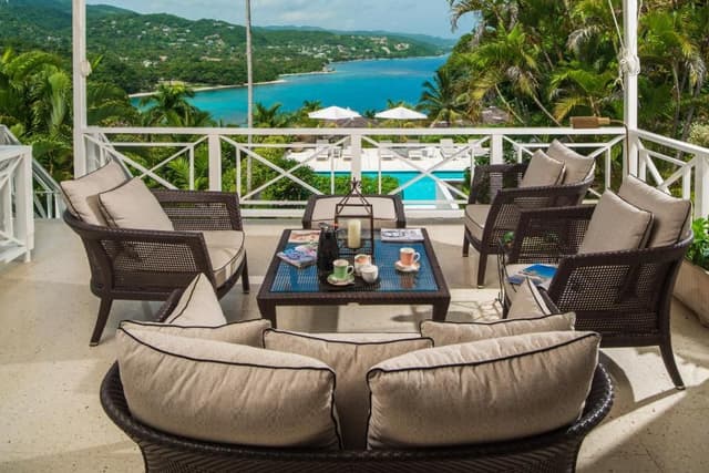 3 Bedroom Classic private pool