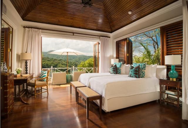 5 Bedroom Estate Villa