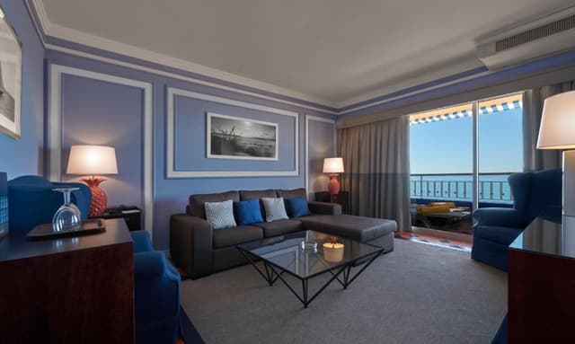 Suite with Balcony and Sea View