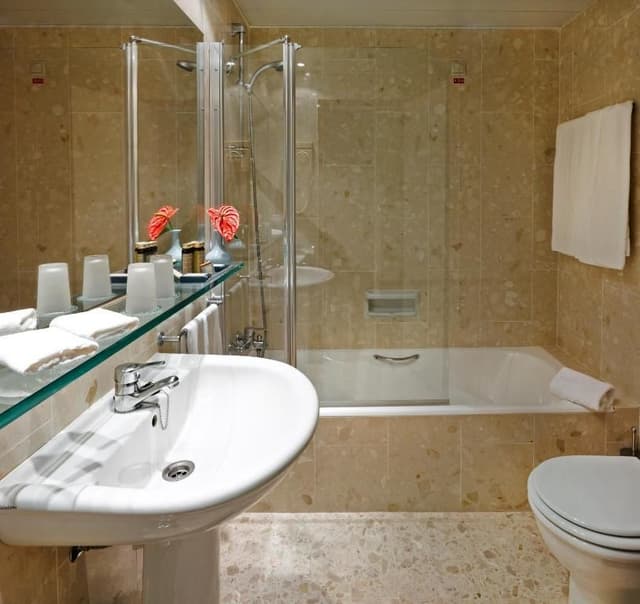 Superior Twin Room with Balcony and Sea View