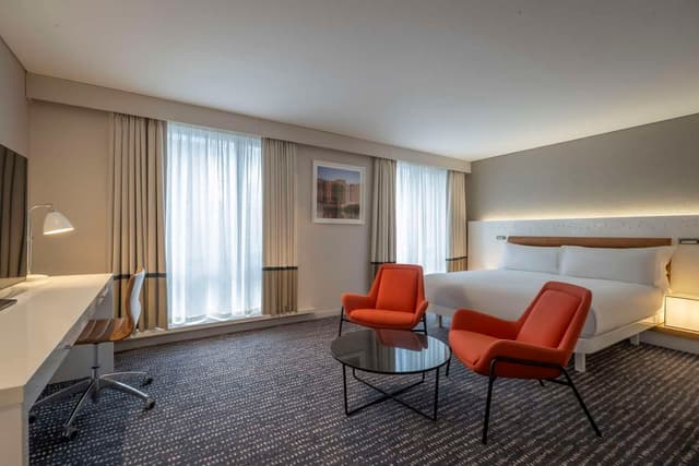 KING JUNIOR SUITE