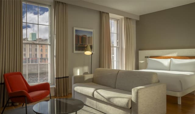 KING JUNIOR SUITE WITH RIVER VIEW