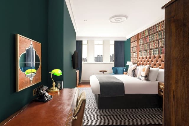 Standard Room, 1 Queen Bed, City View