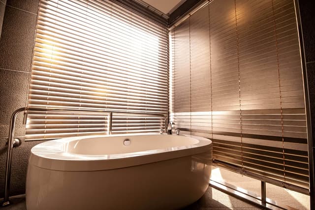 1 King Bed Suite