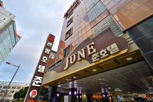 Hotel Airport Tourist June