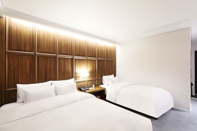 Premium Twin Room