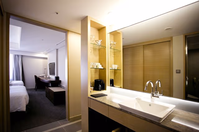 Family Twin Room