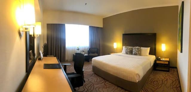 Deluxe King Room