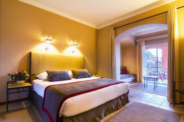 Family, Queen or Twin Bed, Garden View