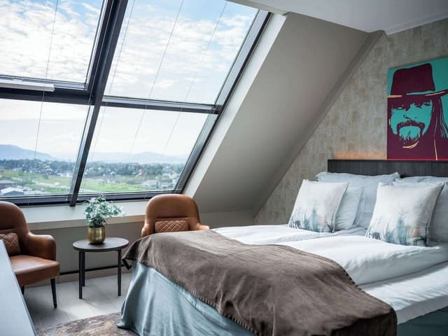 Suite, 1 King Bed, Non Smoking