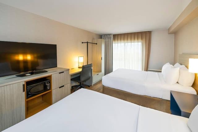 Room, 2 Queen Beds, Non Smoking (Efficiency, Upgrade)